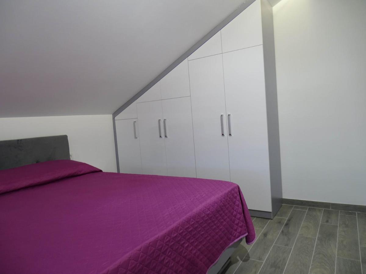 Apartment Drazena Traù Esterno foto