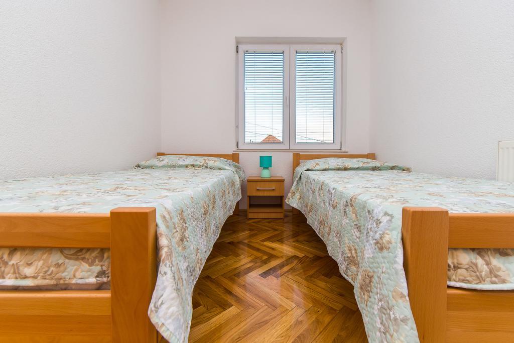Apartment Drazena Traù Esterno foto