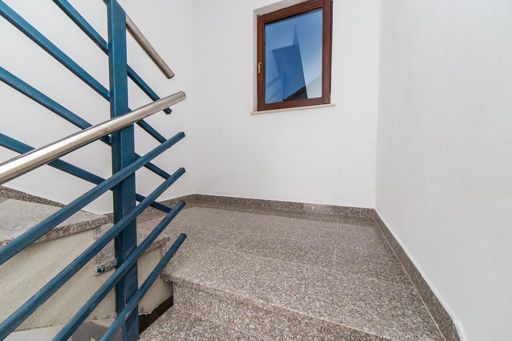 Apartment Drazena Traù Esterno foto